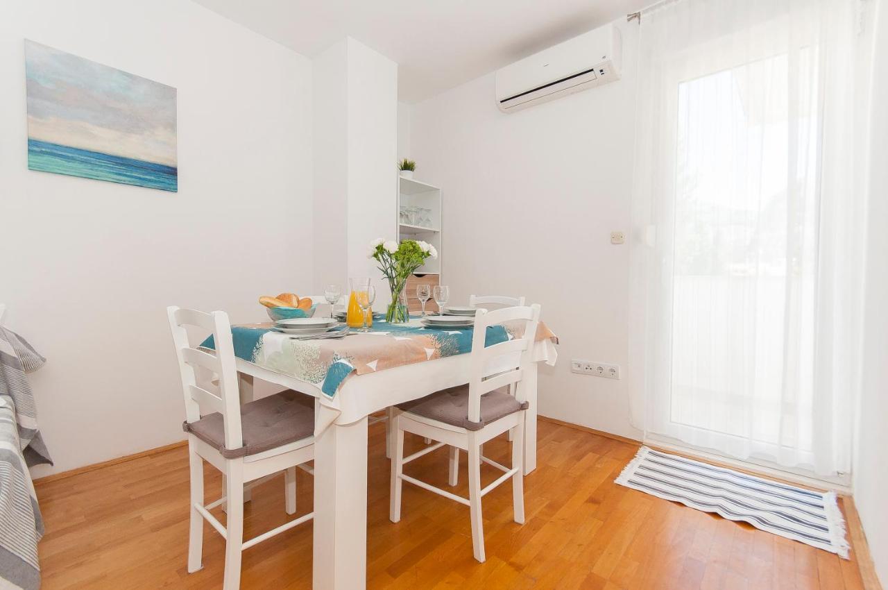 Apartment Luna Омиш Экстерьер фото